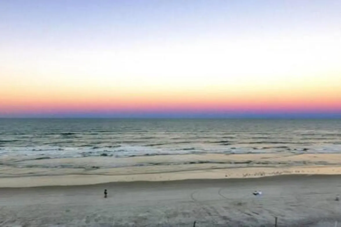 Pool Luxury Beachfront Studio Ideal 4 Long Stays Daytona Beach Apartment