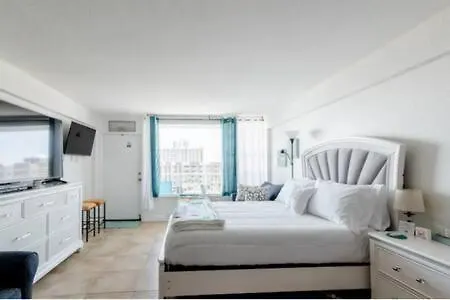Pool Luxury Beachfront Studio Ideal 4 Long Stays Daytona Beach 0*,